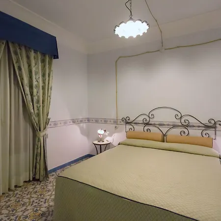 Fico D'india Relais 弗洛里